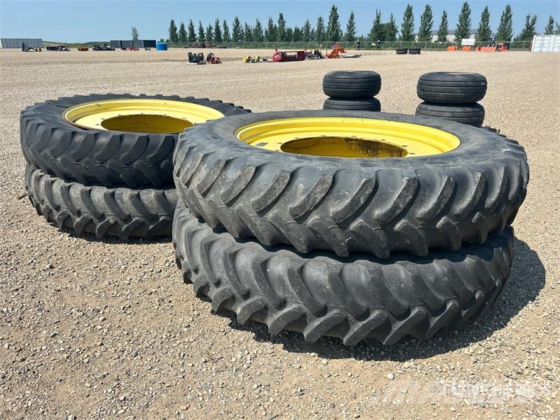 Quantity of (4) Firestone Radial 9100 380/105R50 T Opony, koła i felgi