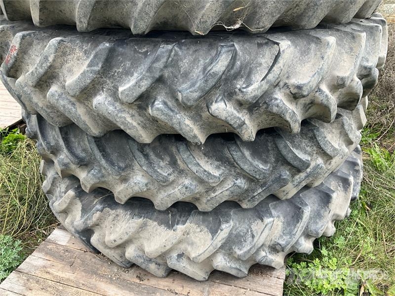  Quantity of (4) Firestone 320/90R46 Sprayer Tires Ostale poljoprivredne mašine