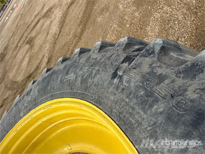 Quantity of (4) Firestone 380/105R50 Tires - Fits Gume, kotači i naplatci
