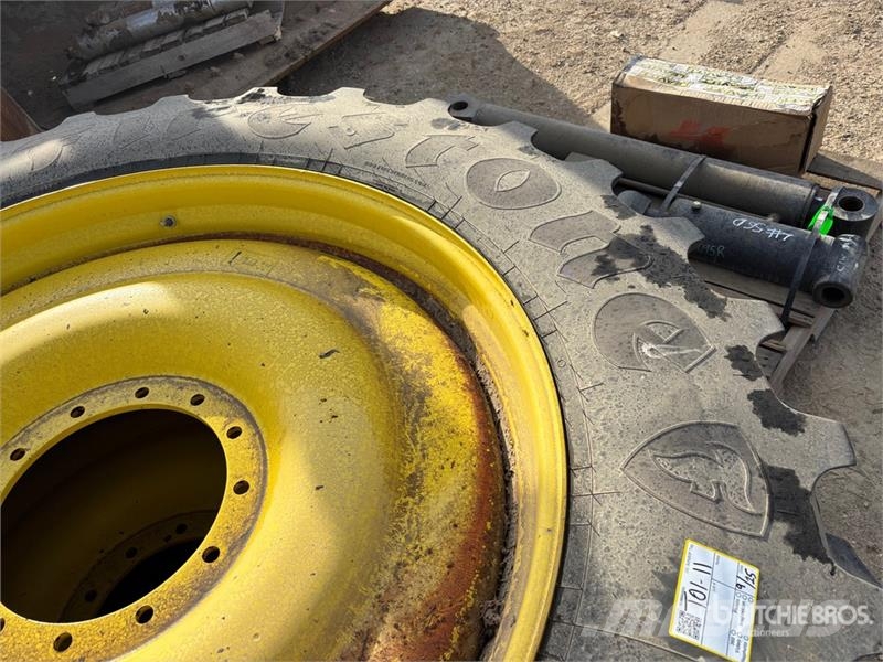 Quantity of (4) Firestone IF 380/105R50 Tires - Fi Gume, točkovi i felne