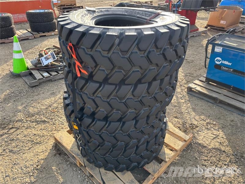 Quantity of (4) Firestone Utility Duraforce 340/80 Gume, točkovi i felne