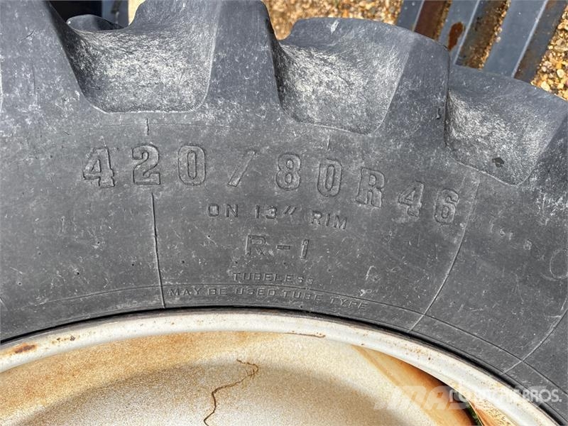Quantity of (4) Firestone 420/80R45 Tires - Fits C Gume, točkovi i felne