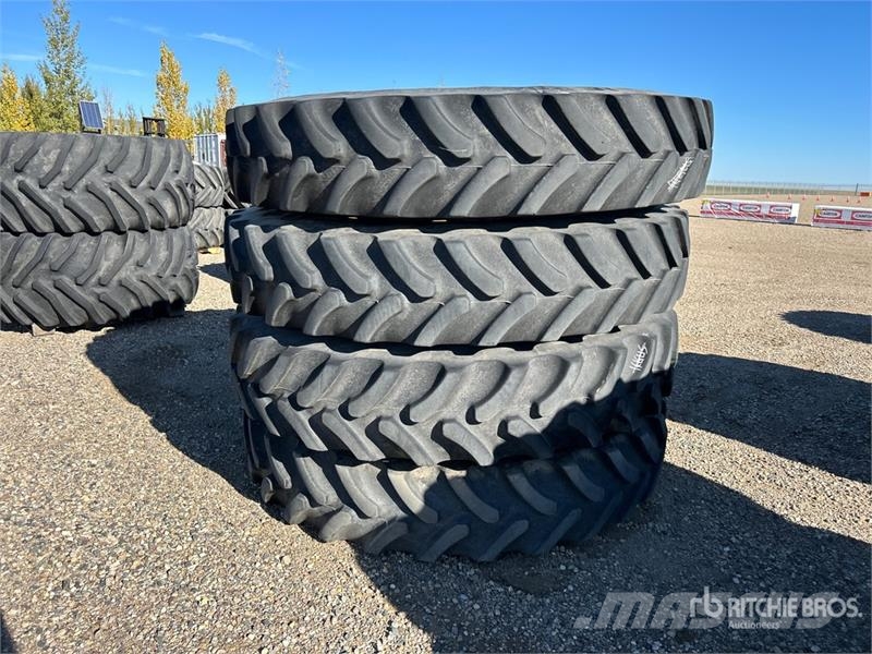 Quantity of (4) Firestone Radial All Traction RC 轮胎、车轮、轮圈