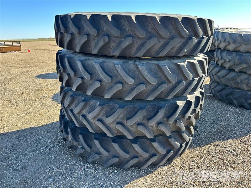 Quantity of (4) Firestone Radial All Traction RC 轮胎、车轮、轮圈