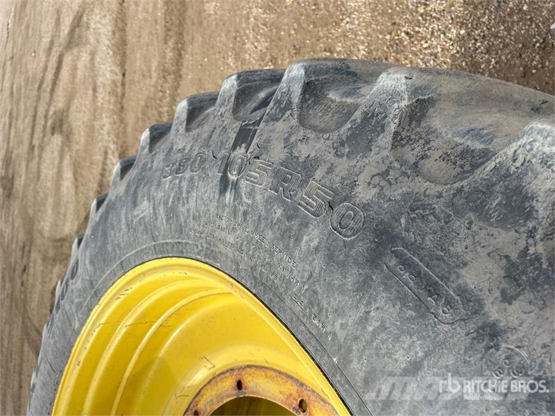 Quantity of (4) Firestone 380/105R50 Tires - Fits Gume, kotači i naplatci