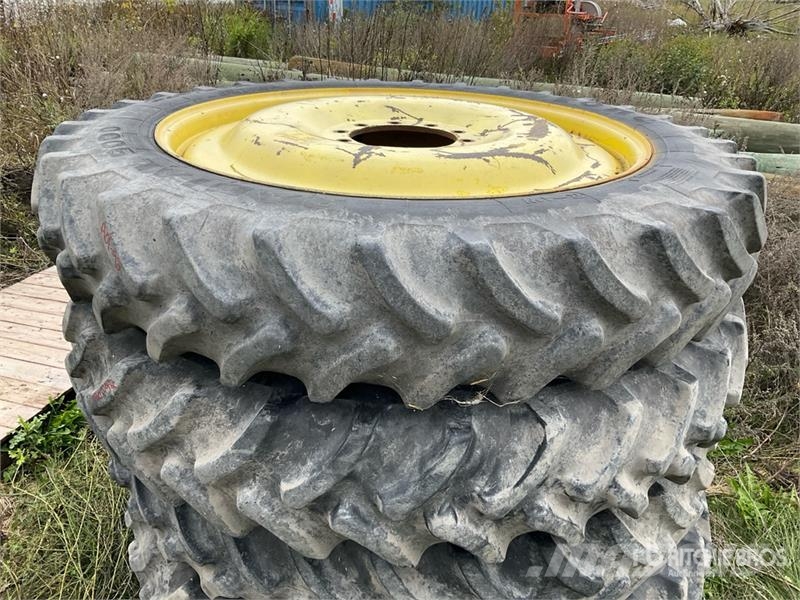  Quantity of (4) Firestone 320/90R46 Sprayer Tires Ostale poljoprivredne mašine