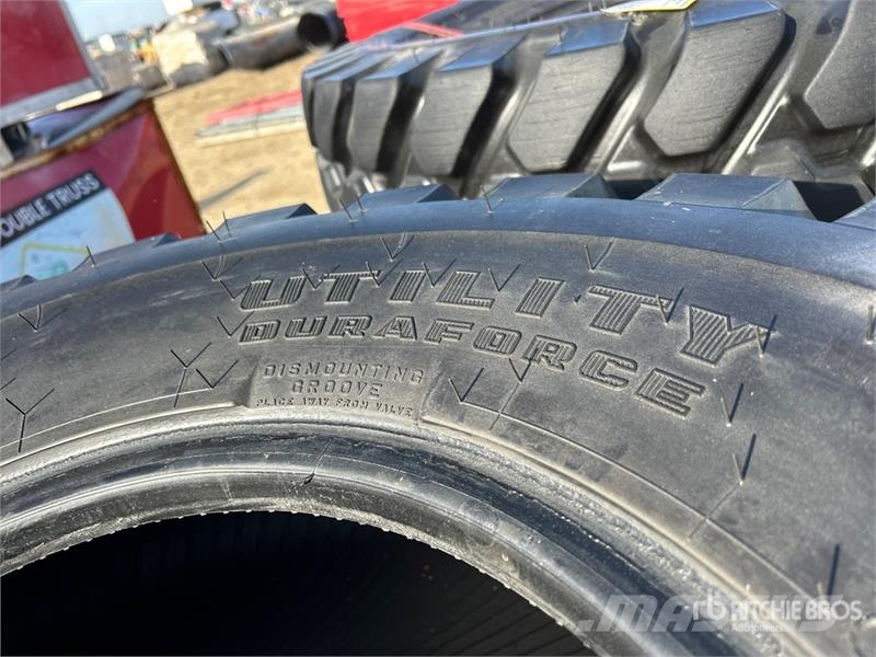 Quantity of (4) Firestone Utility Duraforce 340/80 Gume, točkovi i felne