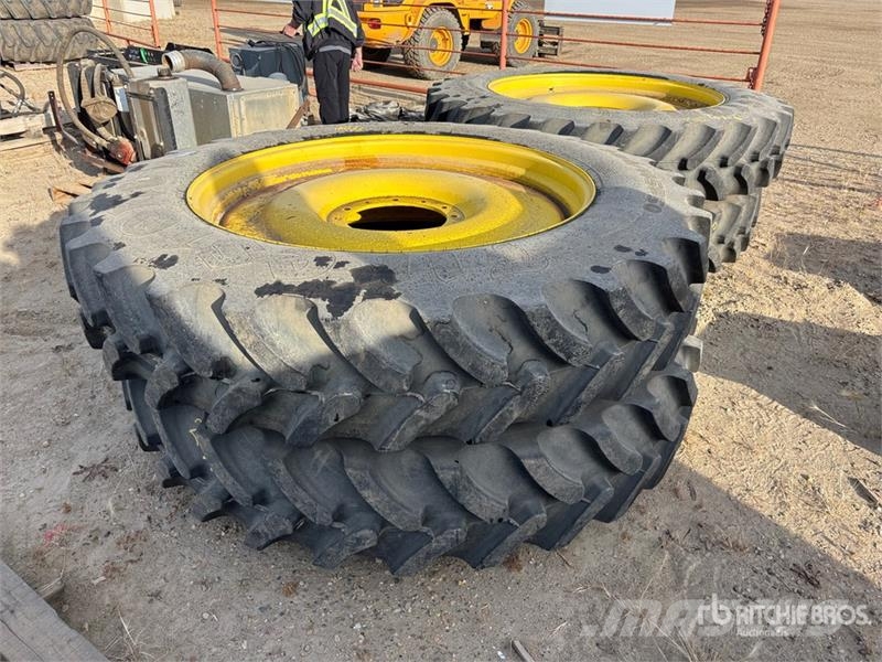 Quantity of (4) Firestone IF 380/105R50 Tires - Fi Gume, točkovi i felne