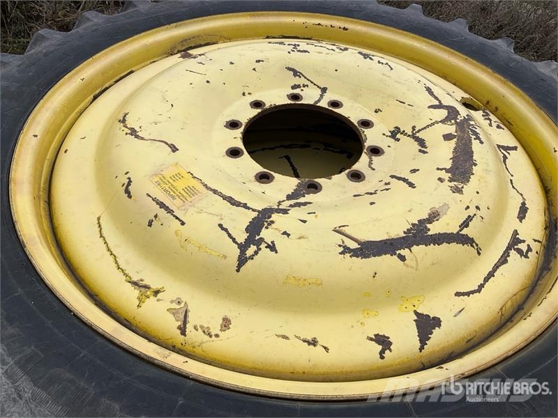  Quantity of (4) Firestone 320/90R46 Sprayer Tires Ostale poljoprivredne mašine