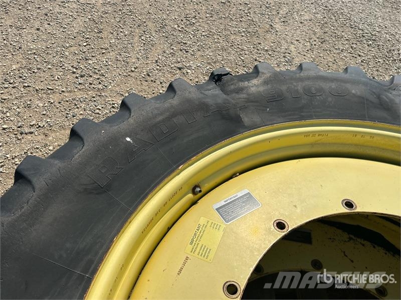 Quantity of (4) Firestone Radial 9100 380/105R50 T Opony, koła i felgi