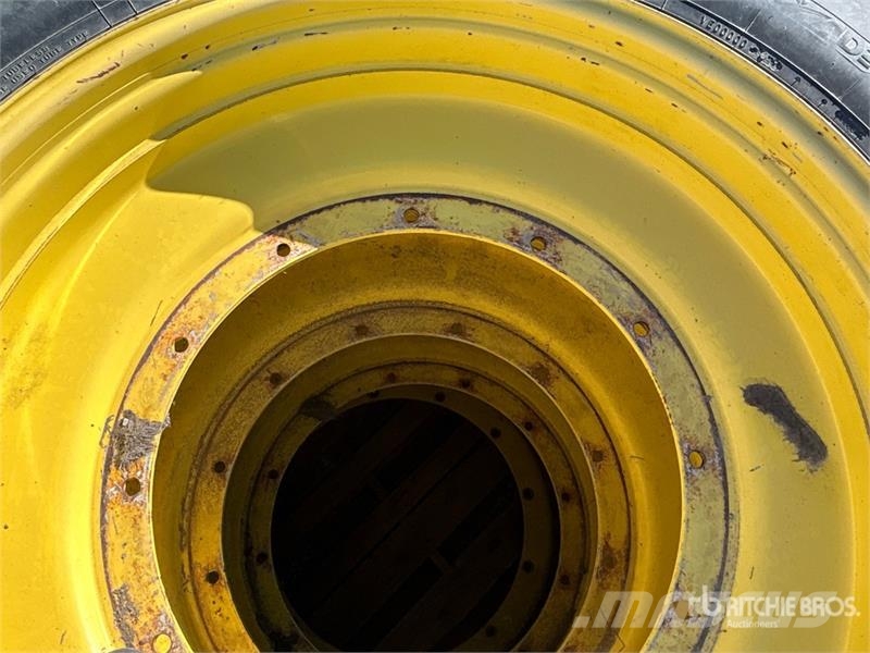 Quantity of (4) Firestone Radial All Traction RC 轮胎、车轮、轮圈