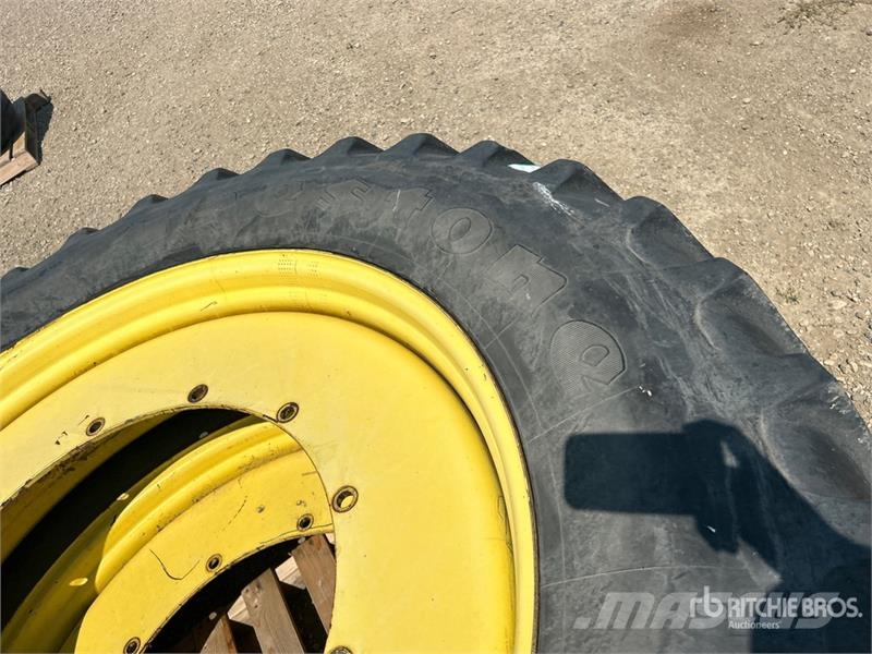 Quantity of (4) Firestone Radial 9100 380/105R50 T Opony, koła i felgi