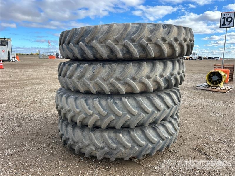 Quantity of (4) Firestone 380/105R50 Tires - Fits Gume, kotači i naplatci