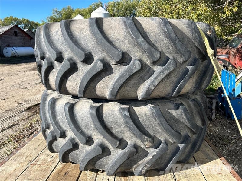 Quantity of (4) Firestone 600/65R38 Tires - Fits J Gume, točkovi i felne