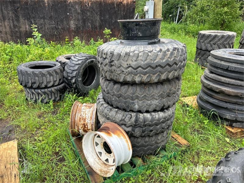  Quantity of (4) Gateway 15/38.5-16.5 LT Tires Tyres, wheels and rims