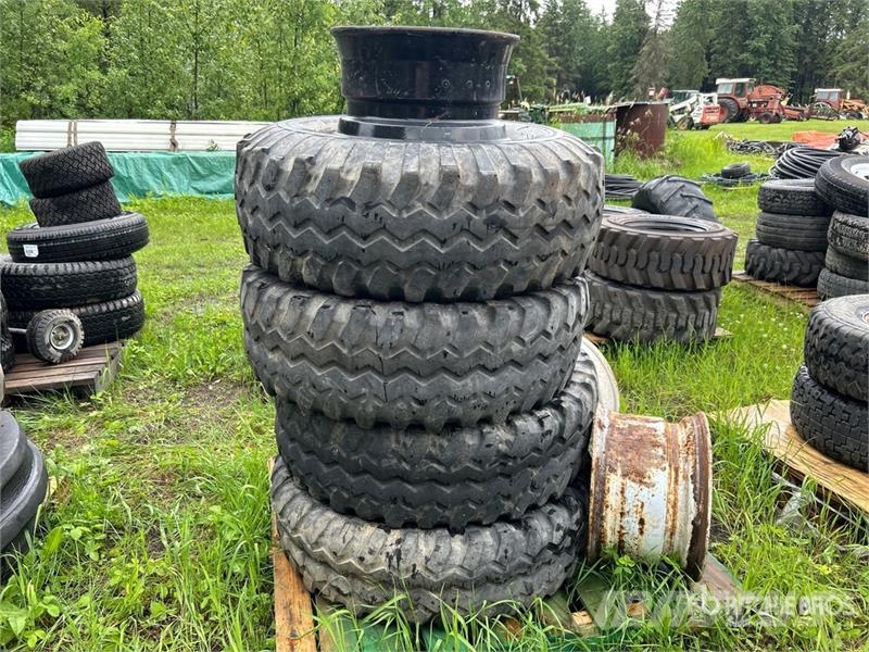  Quantity of (4) Gateway 15/38.5-16.5 LT Tires Tyres, wheels and rims
