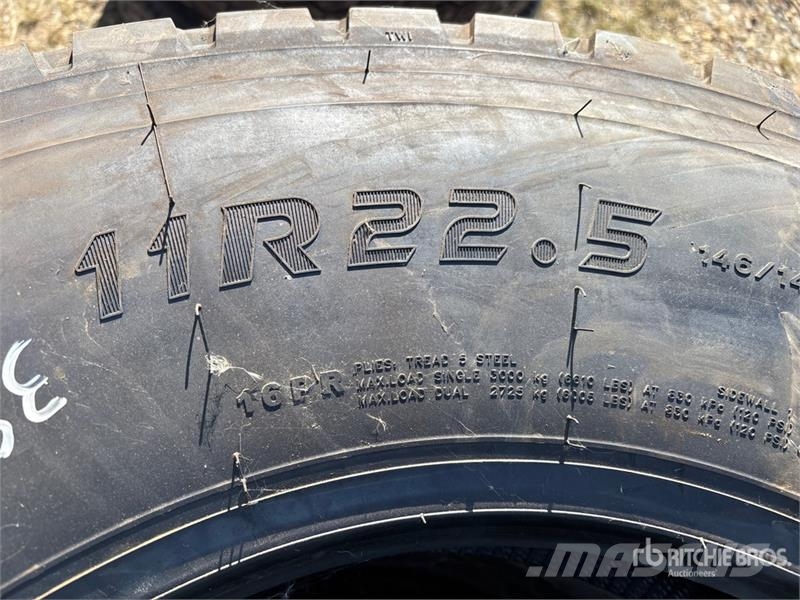  Quantity of (4) Gentire GA922 11R22.5 Tires (Unuse Шины и колёса