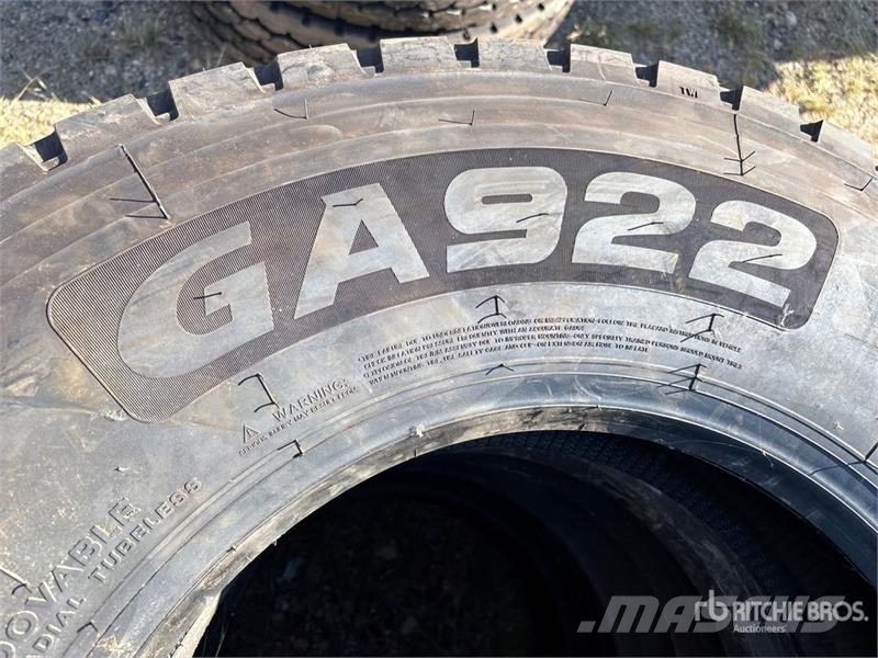  Quantity of (4) Gentire GA922 11R22.5 Tires (Unuse Шины и колёса