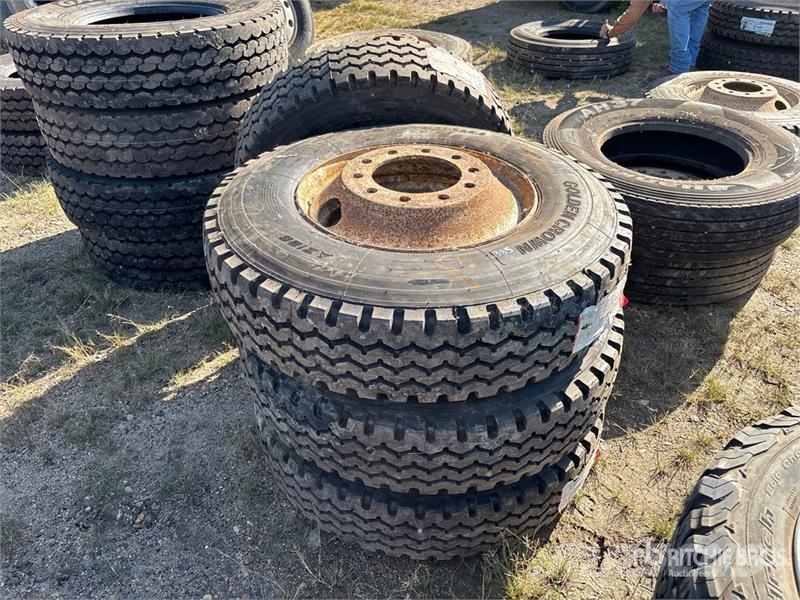  Quantity of (4) Golden Crown AZ126 11R22.5 Tires ( Шины и колёса