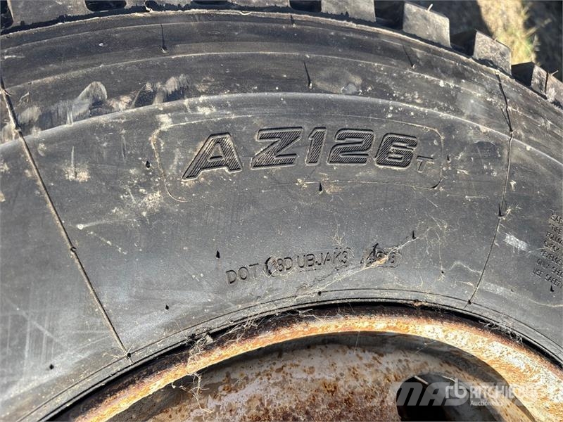  Quantity of (4) Golden Crown AZ126 11R22.5 Tires ( Шины и колёса