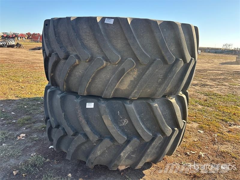 Quantity of (4) Good Year Optiorque LSW 800/55R46 Gume, točkovi i felne