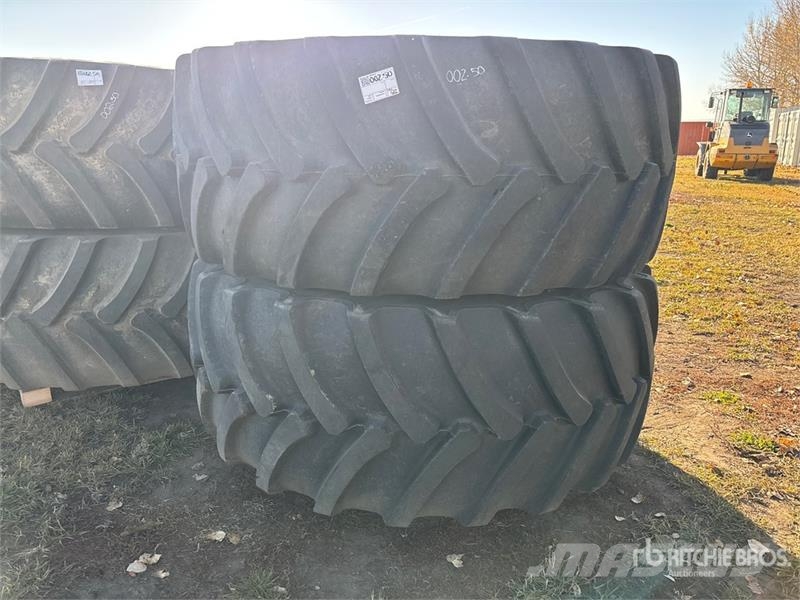 Quantity of (4) Good Year Optiorque LSW 800/55R46 Gume, točkovi i felne