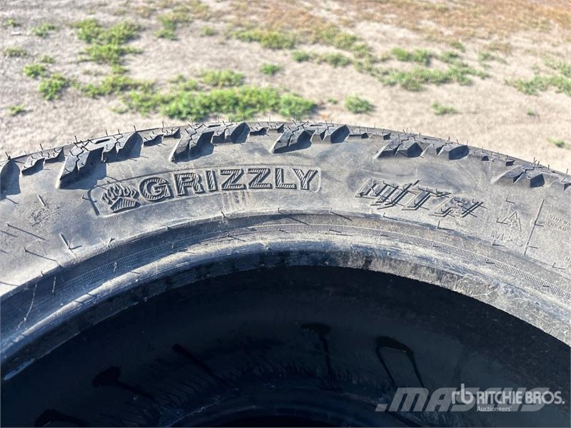 Quantity of (4) Grizzly Mita 35x12.5R20 Tires (Unu Tyres, wheels and rims