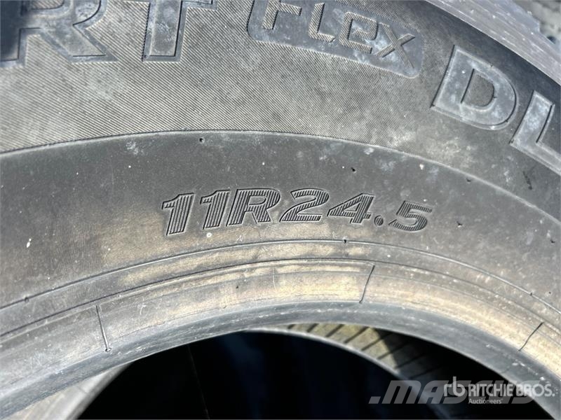 Quantity of (4) Hankook 11R24.5 Tires Tyres, wheels and rims
