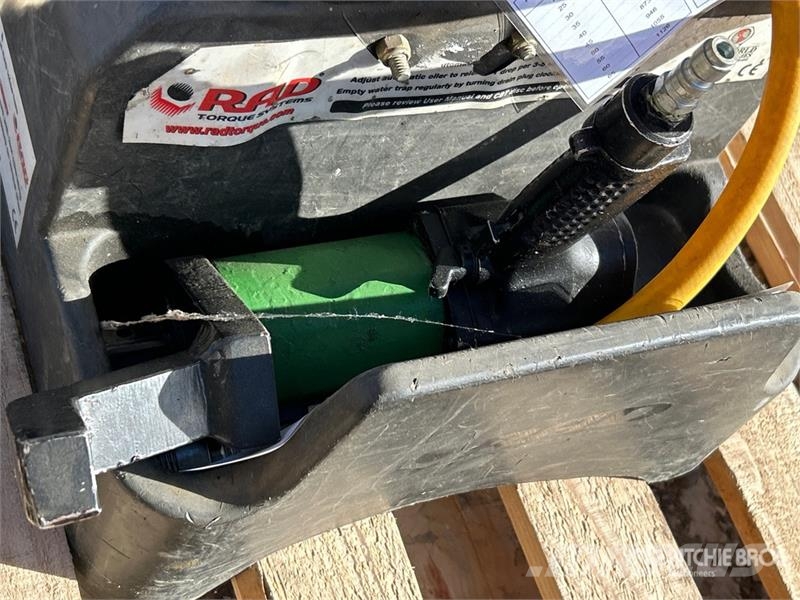 Quantity of (4) Hydraulic Torque Tools Andre komponenter
