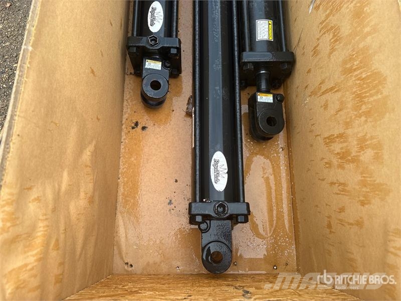 Quantity of (4) Hydraulic Cylinder Transportes - Outros