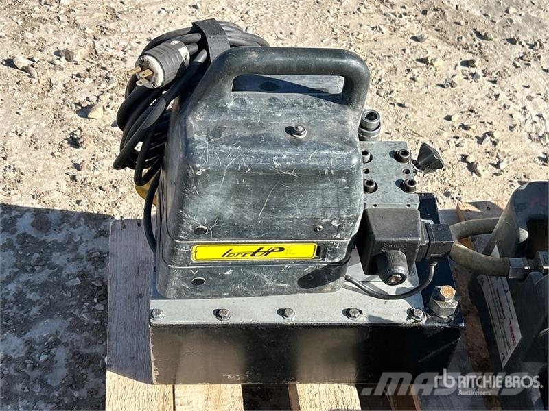 Quantity of (4) Hydraulic Torque Tools Andre komponenter