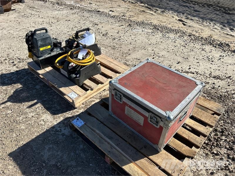 Quantity of (4) Hydraulic Torque Tools Andre komponenter