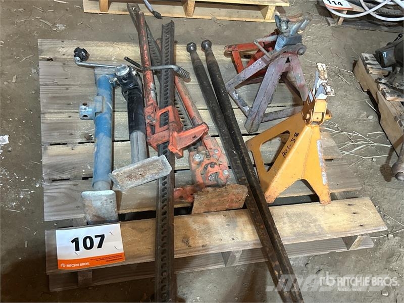 Quantity of (4) Jack Строителство - Други