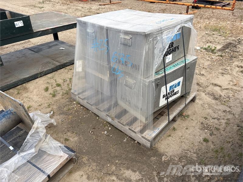 Quantity of (4) Job Site Box Andre komponenter