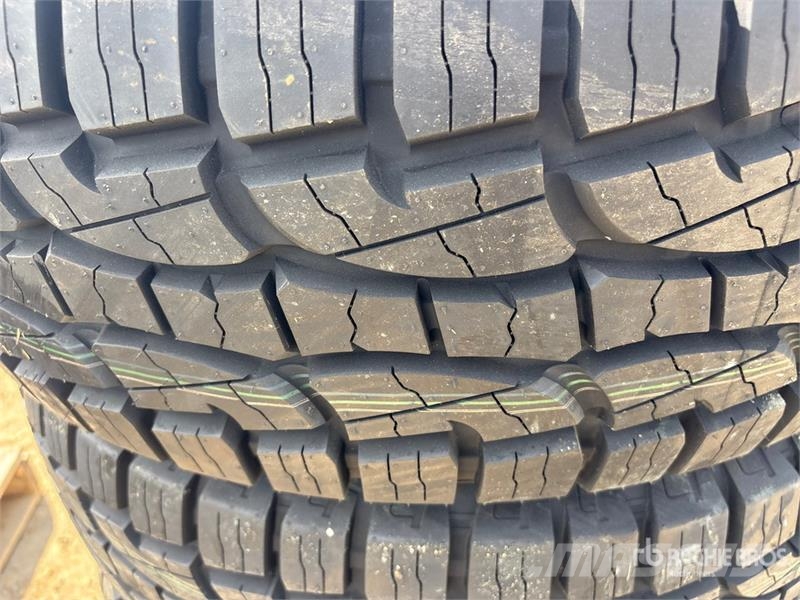  Quantity of (4) Linglong 265/75R16 Tires (Unused) Tyres, wheels and rims