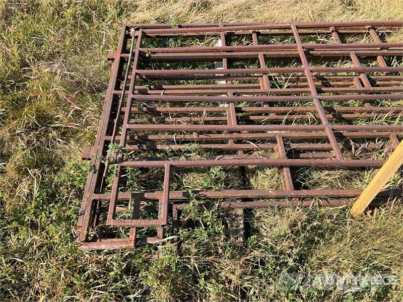Quantity of (4) . Livestock Panel Other livestock machinery and accessories