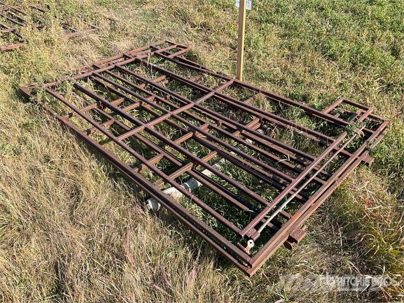 Quantity of (4) . Livestock Panel Other livestock machinery and accessories