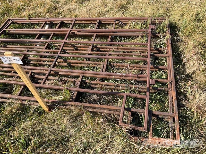Quantity of (4) . Livestock Panel Other livestock machinery and accessories