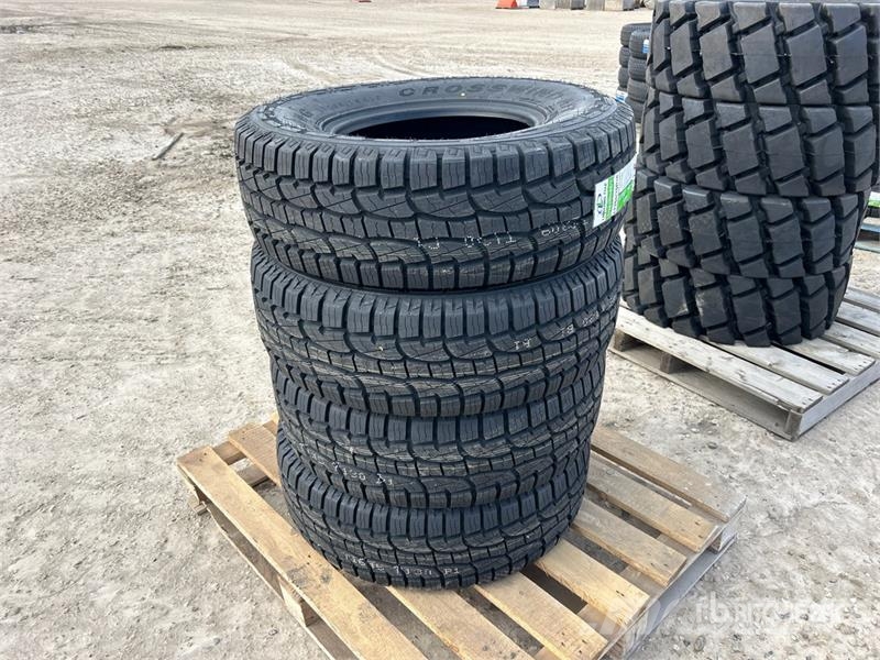Quantity of (4) LT265/70R17 Tires (Unused) Gume, kolesa in platišča