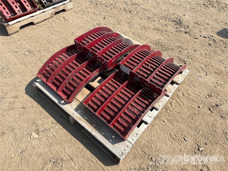 Quantity of (4) Mad Combine Concave - Fits Case IH Sklízecí mlátičky