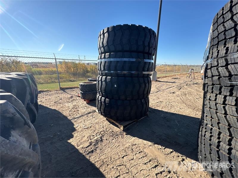 Quantity of (4) Marcher Dumax 568 23.5R25 Tires - Gume, točkovi i felne