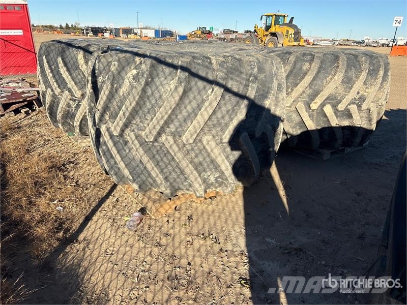 Quantity of (4) Maxam 66/43.00-25 Tires Gume, točkovi i felne