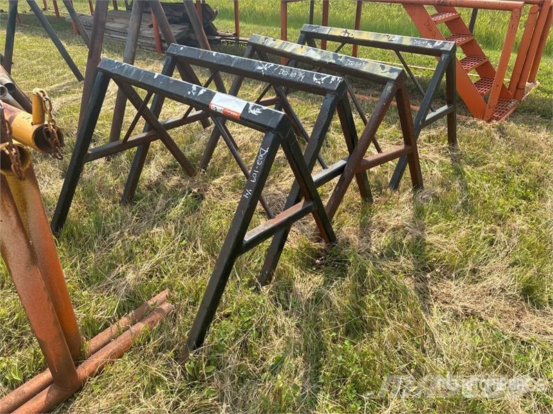 Quantity of (4) Metal Stands Строителство - Други