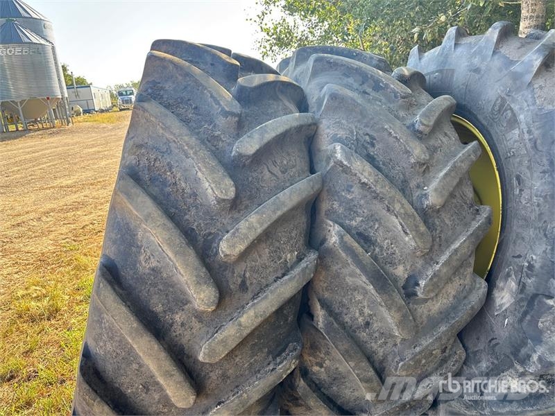 Quantity of (4) Michelin 650/65R38 Sprayer Tires - Opony, koła i felgi