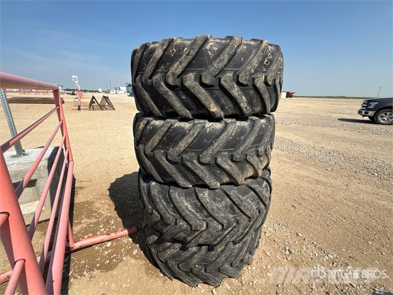 Quantity of (4) Michelin XMCL 460/70R24 Tires Opony, koła i felgi