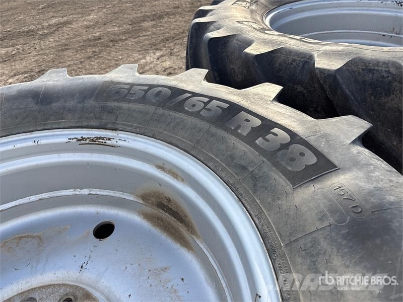 Quantity of (4) Michelin Multibib 650/65R38 Tires الإطارات والعجلات والحافات