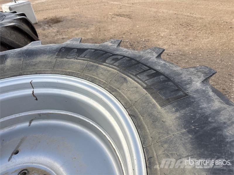 Quantity of (4) Michelin Multibib 650/65R38 Tires الإطارات والعجلات والحافات