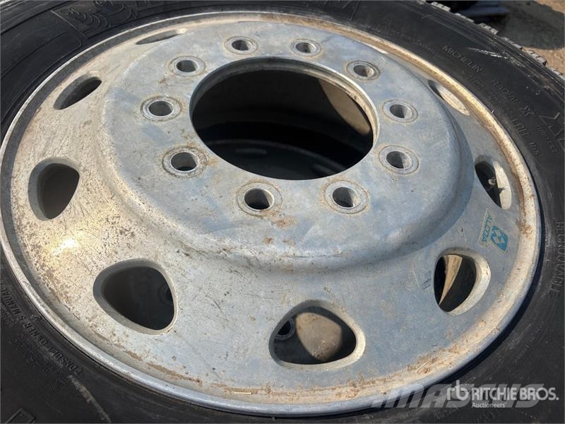 Quantity of (4) Michelin XDY- EX2 11R24.5 Tires (U Tyres, wheels and rims