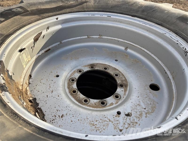 Quantity of (4) Michelin Multibib 650/65R38 Tires الإطارات والعجلات والحافات
