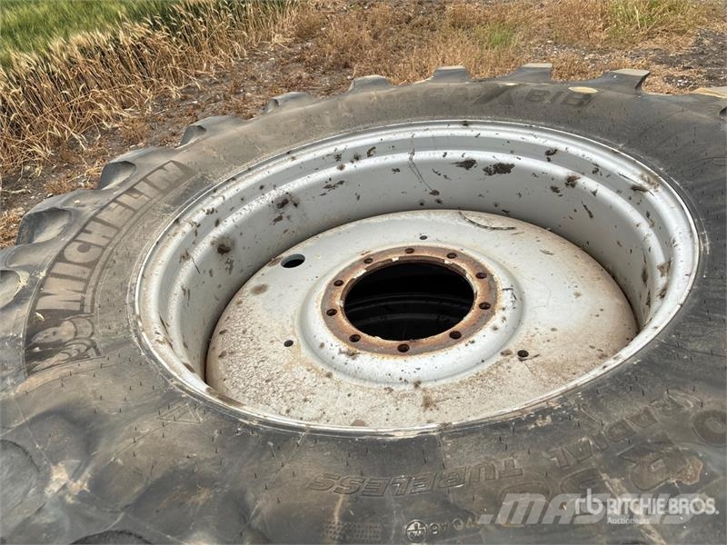 Quantity of (4) Michelin 620/70R38 Tires - Fits Ca Opony, koła i felgi